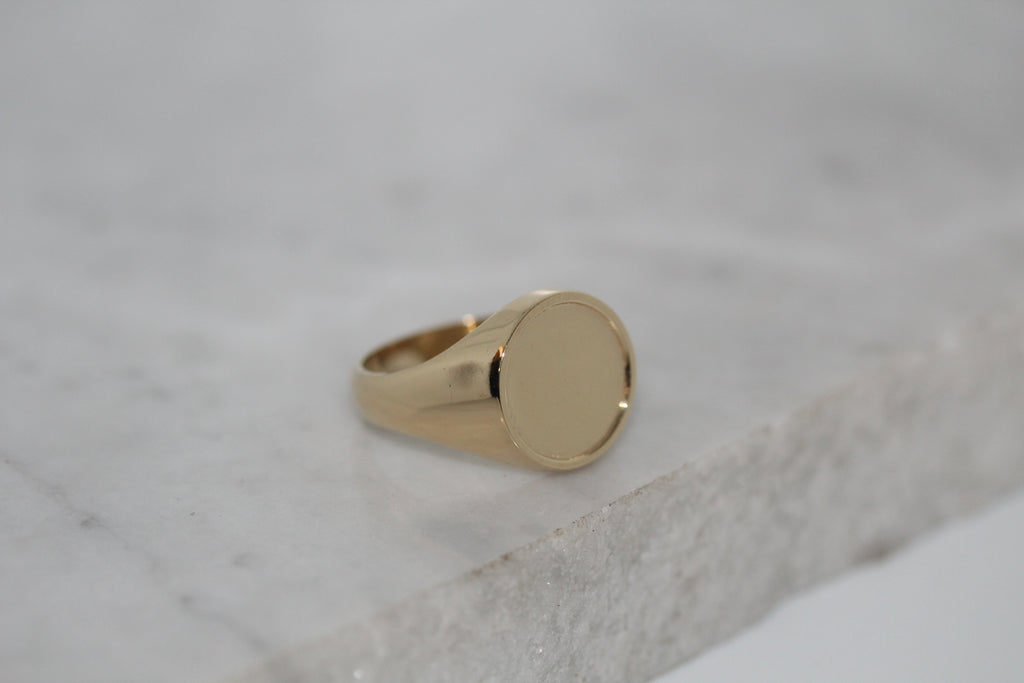 THE ROUND SIGNET
